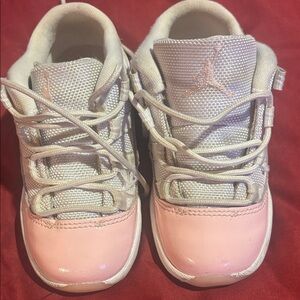 Jordan Kids Sneakers in Pink and White